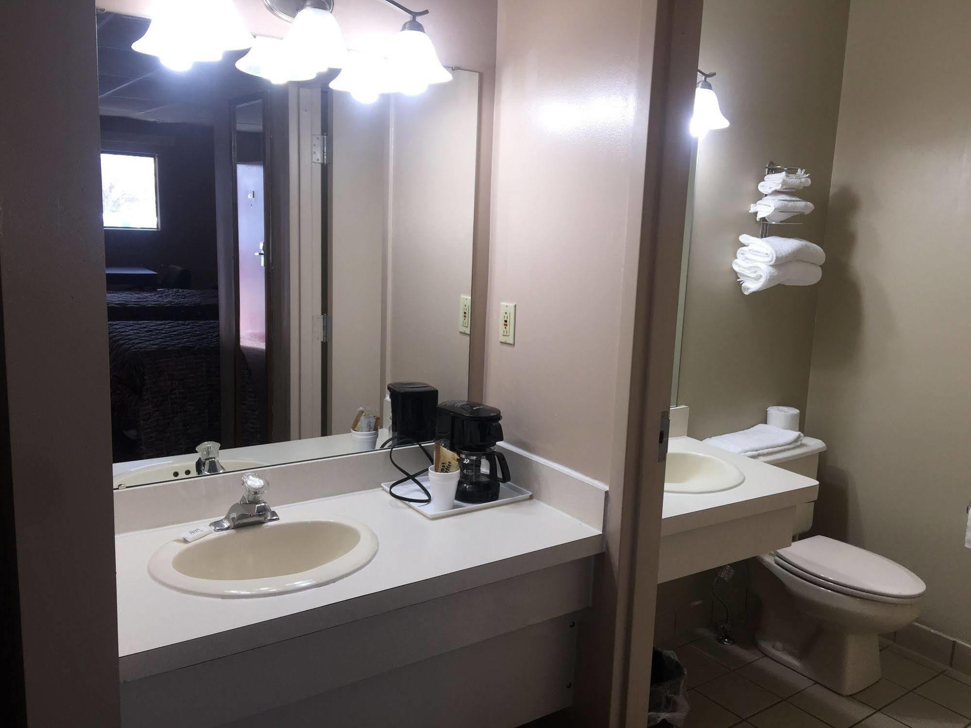 German Village Inn Motel Columbus Eksteriør bilde